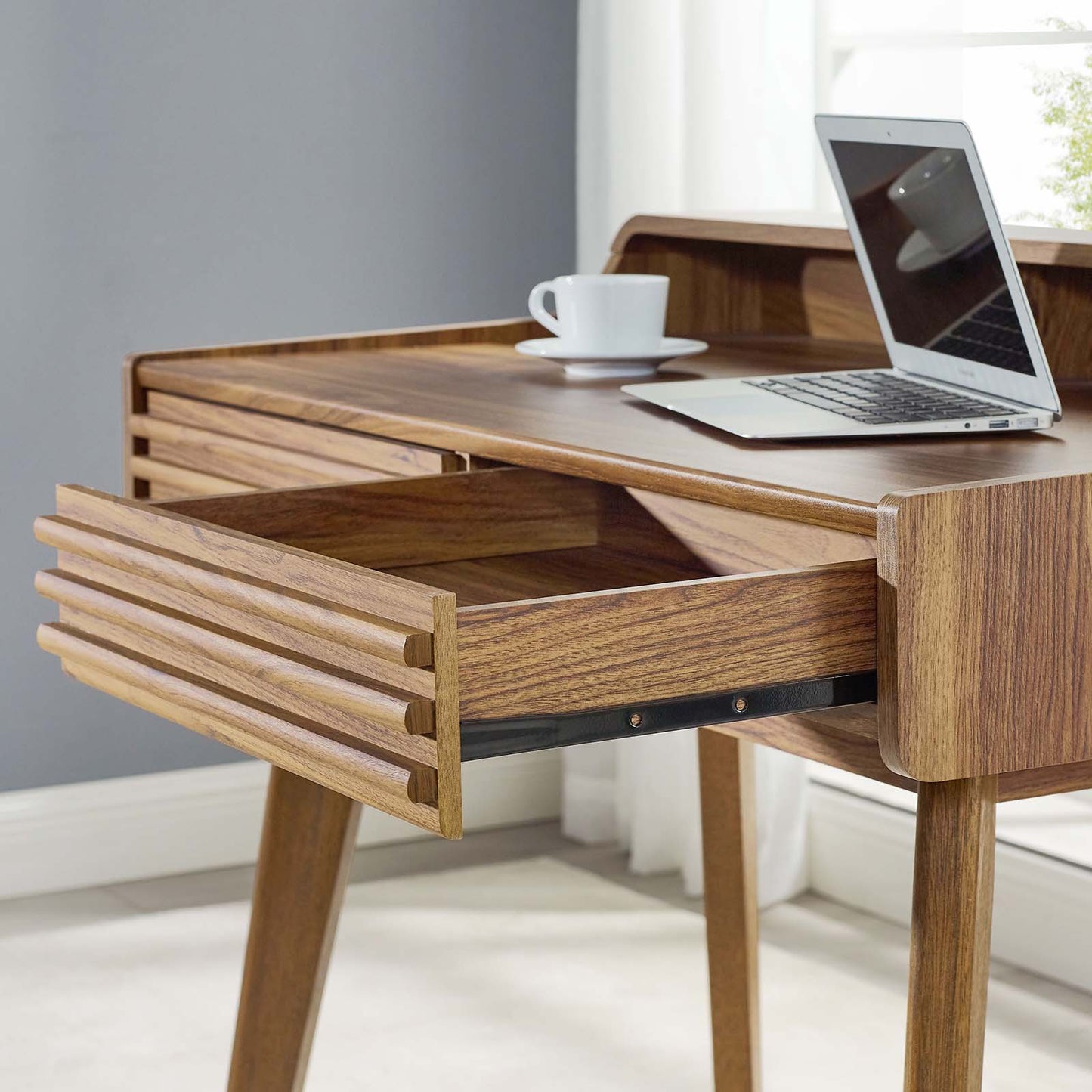 Render Writing Desk, Wood, Natural Walnut Brown, 17991