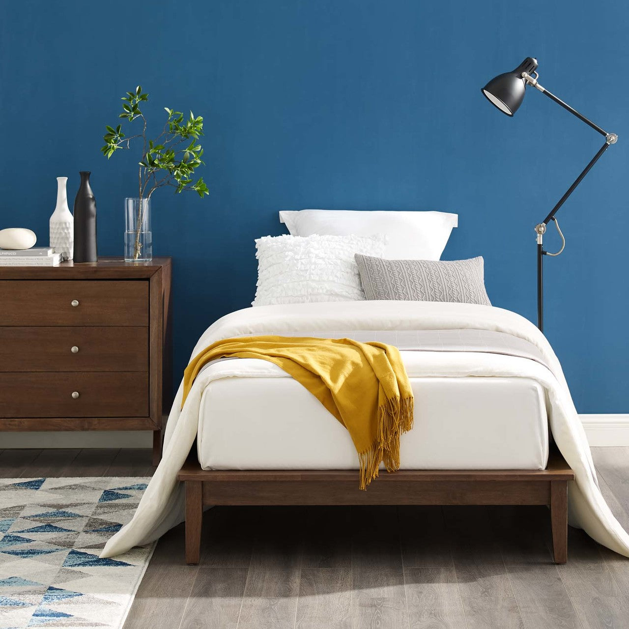 Lodge Twin Wood Platform Bed Frame, Twin Size, Wood, Brown Natural, 15546