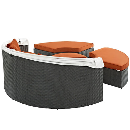 Sojourn Outdoor Patio Sunbrella Daybed, Orange, Rattan 10001
