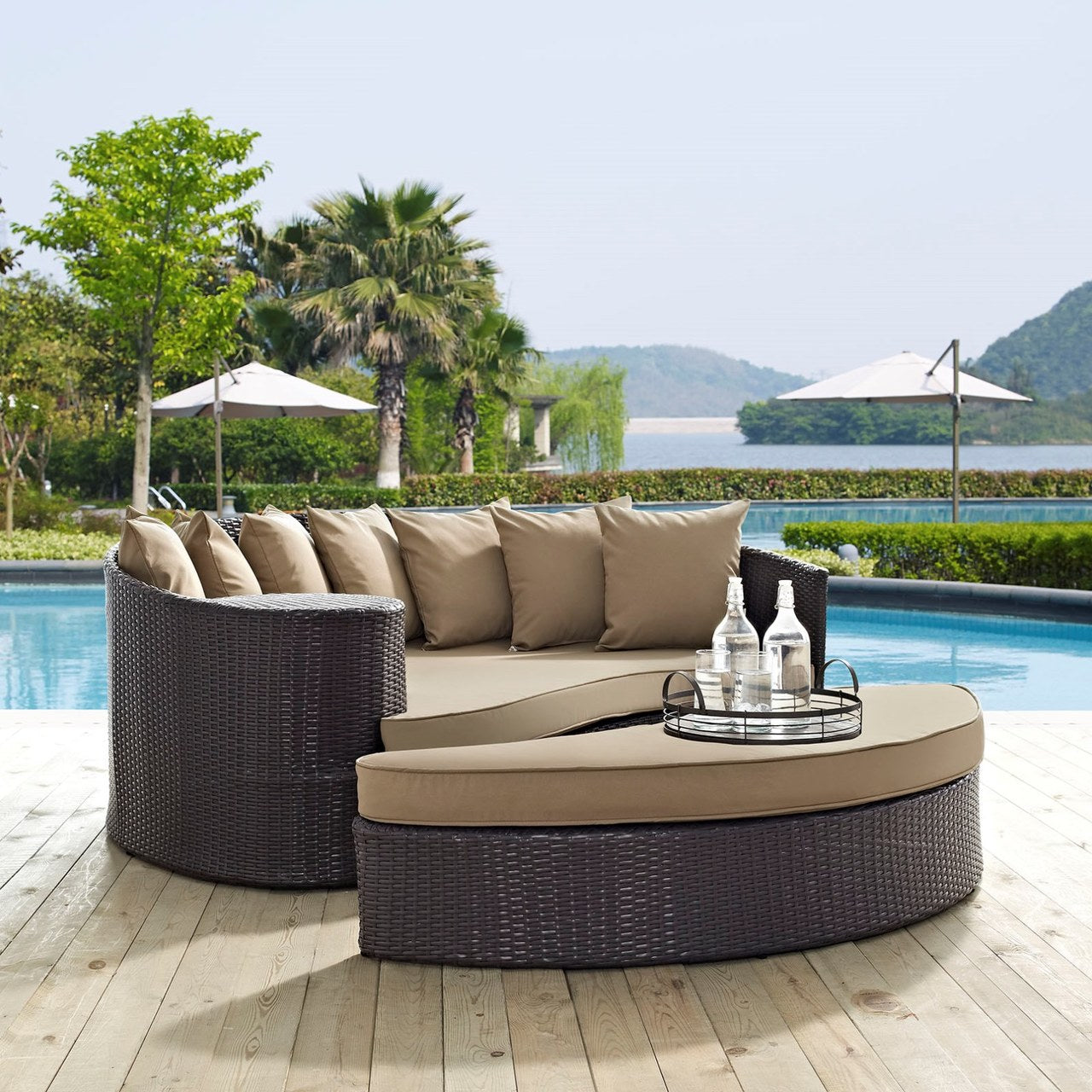 Convene Outdoor Patio Daybed, Brown, Rattan 10488
