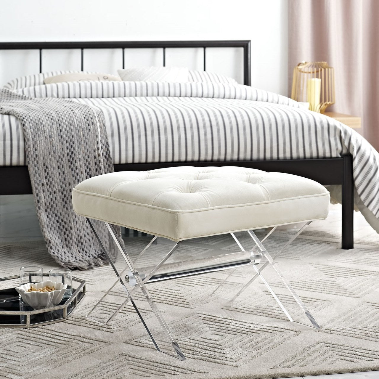 Swift Bench, White, Fabric 11004
