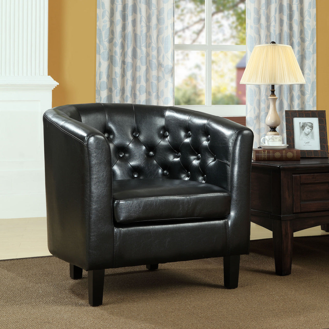 Cheer Armchair in Black