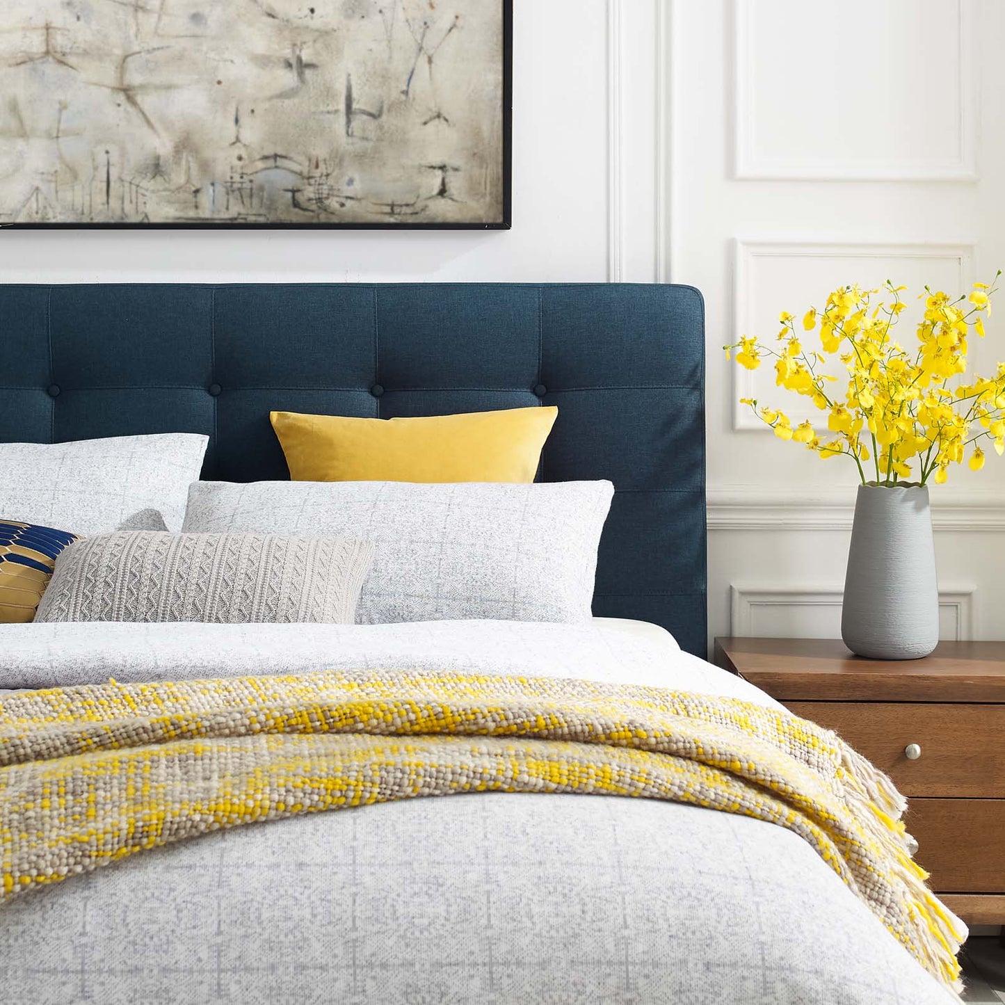 McKenzie Queen Biscuit Tufted Upholstered Fabric Platform Bed, Fabric, Blue, 17754