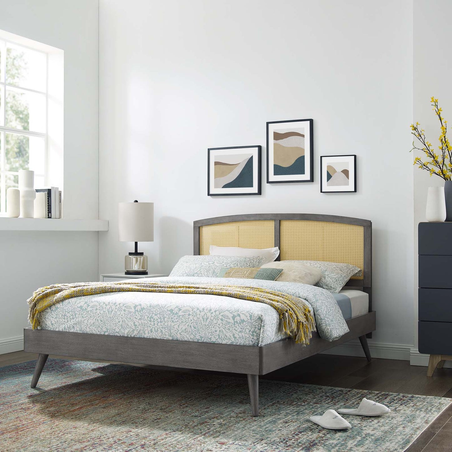 Sierra Cane and Wood Queen Platform Bed With Splayed Legs, Wood, Grey Gray, 22222