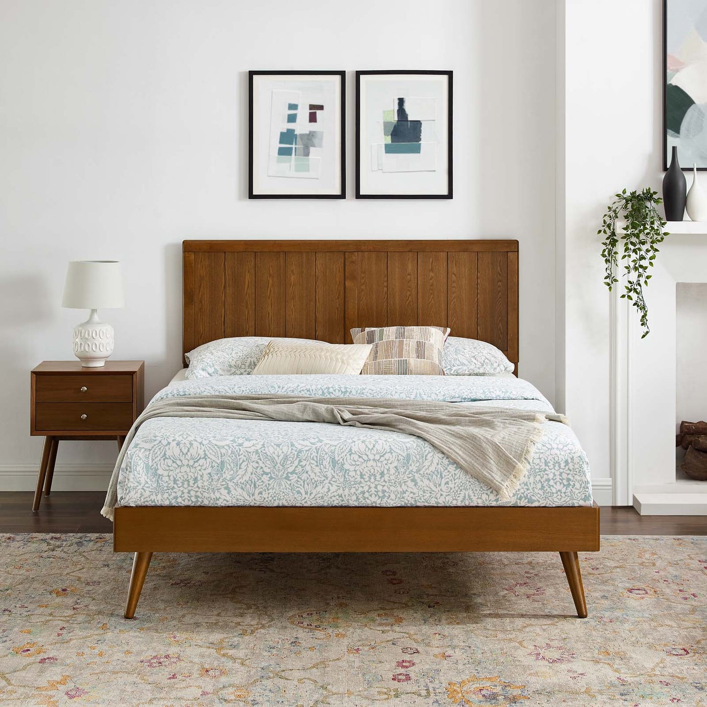 Alana Queen Wood Platform Bed With Splayed Legs, Wood, Brown Walnut, 22232