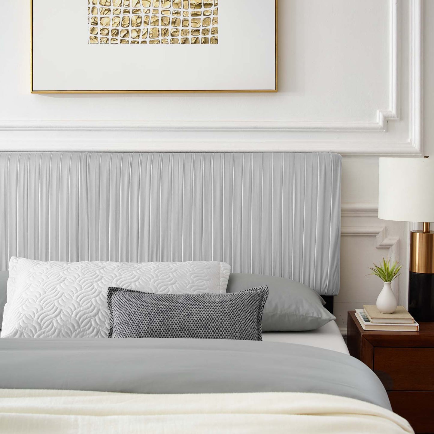 Peyton Performance Velvet Queen Platform Bed, Velvet, Light Grey Gray, 23172