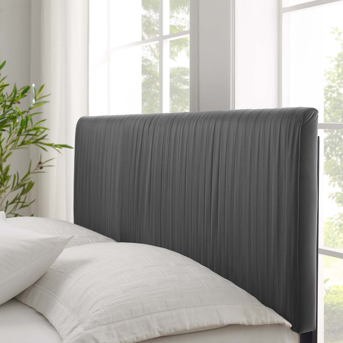 Peyton Performance Velvet Queen Platform Bed, Velvet, Dark Grey Gray, 23178