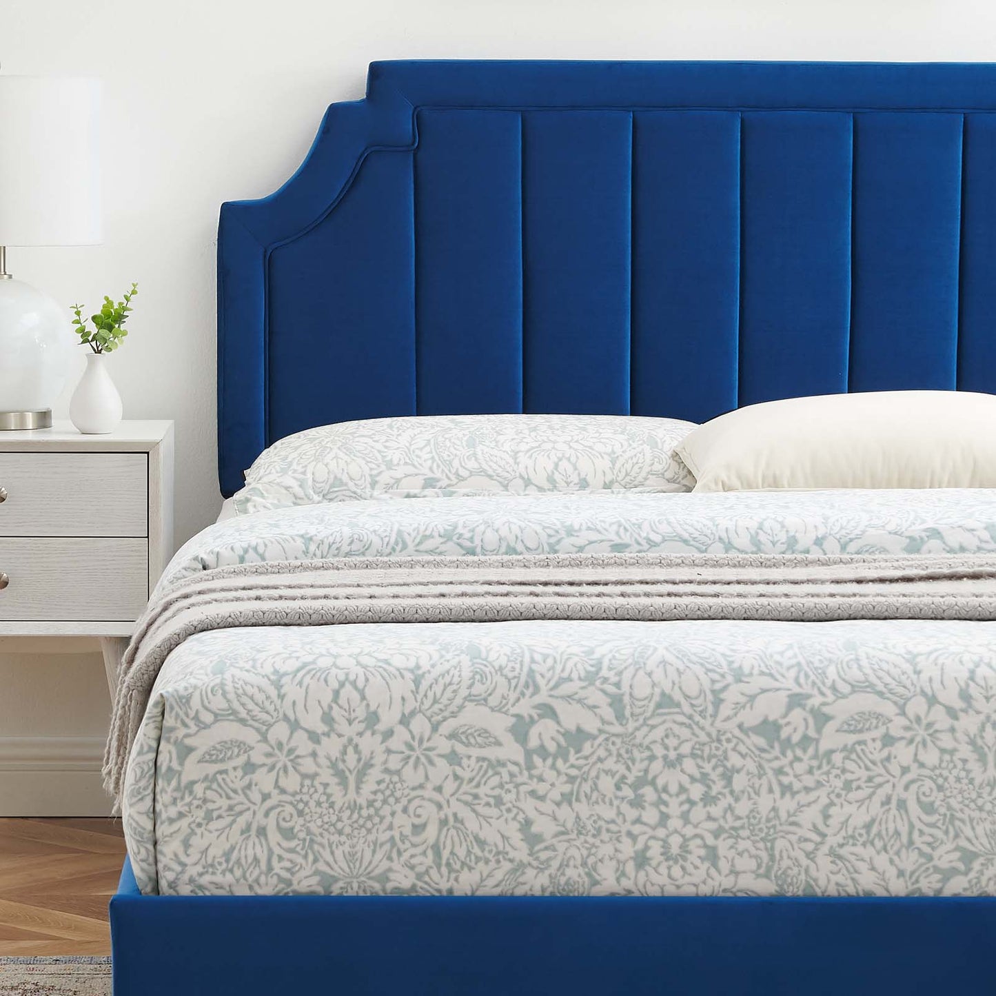 Sienna Performance Velvet Queen Platform Bed, Velvet, Blue Navy, 23453