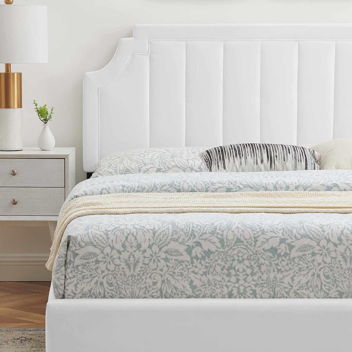 Sienna Performance Velvet Twin Platform Bed, Velvet, White, 23496