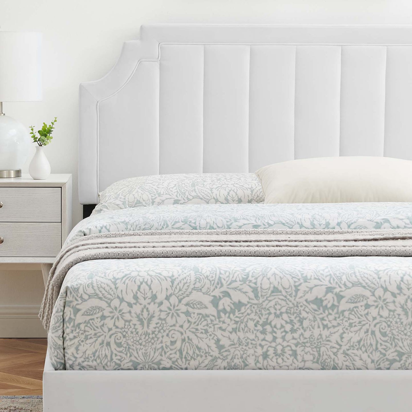 Sienna Performance Velvet Twin Platform Bed, Velvet, White, 23504