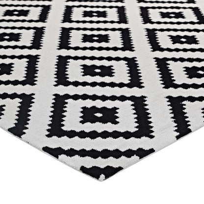 Alika Abstract Diamond Trellis 8x10 Area Rug, Fabric, Multi White Black 14745