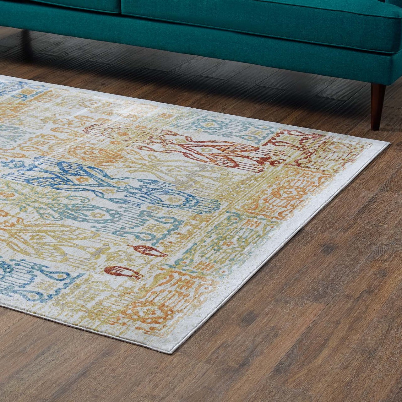Solimar Distressed Southwestern Aztec 4x6 Area Rug, Fabric, Multi Colorful 14871