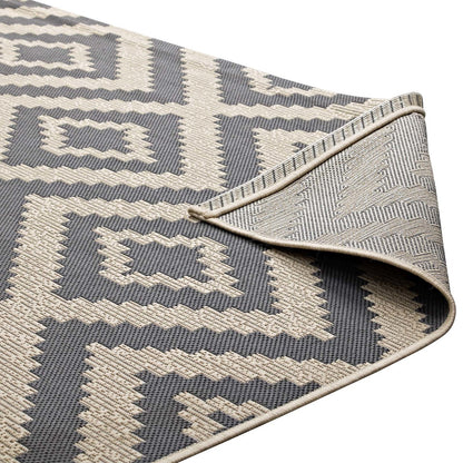 Jagged Geometric Diamond Trellis 8x10 Indoor and Outdoor Area Rug, Fabric, Grey Gray 14918