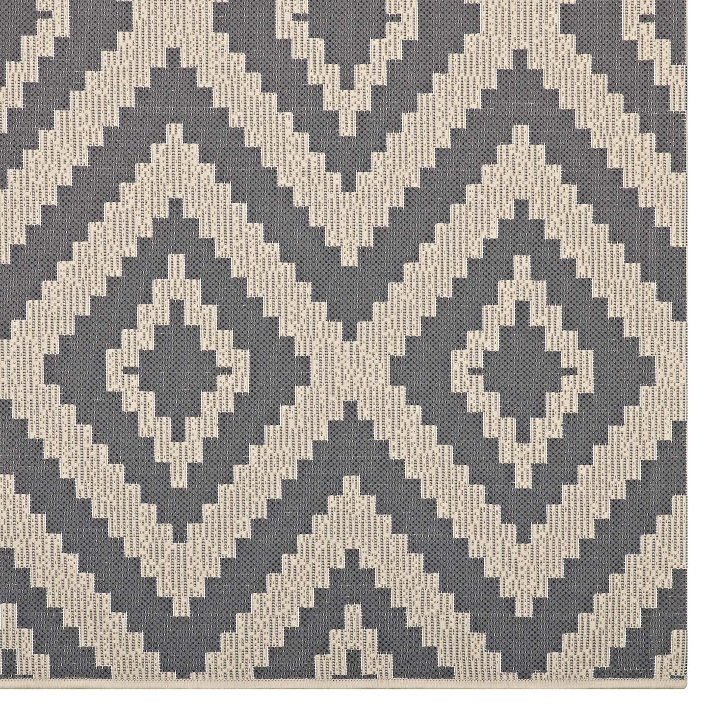 Jagged Geometric Diamond Trellis 9x12 Indoor and Outdoor Area Rug, Grey Gray and Beige, 23088