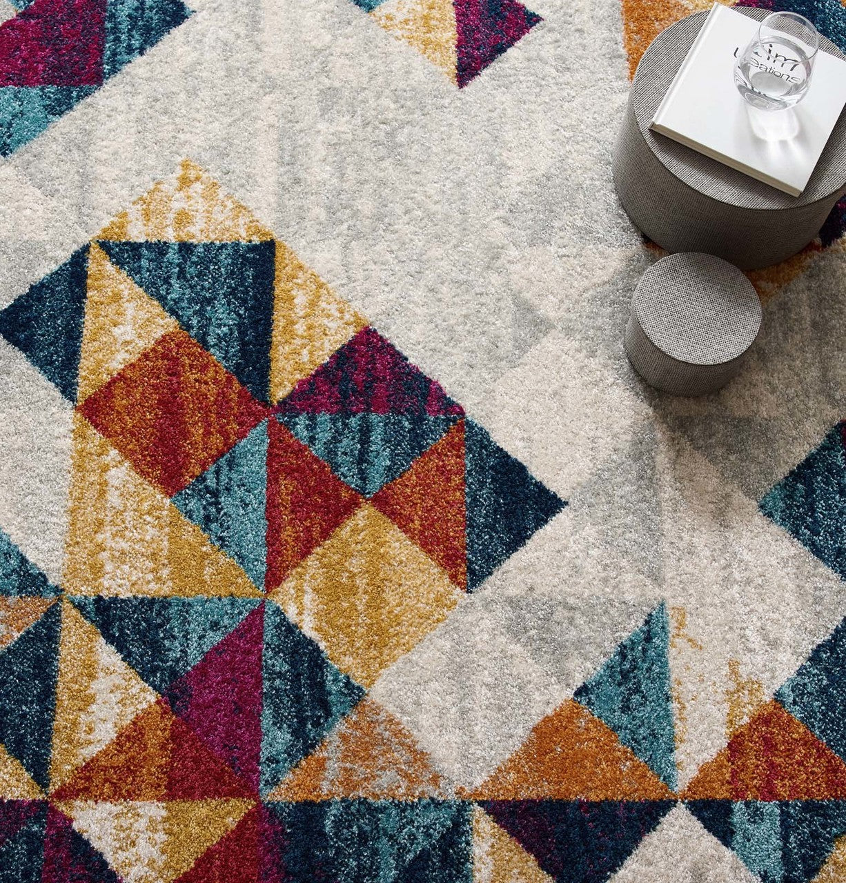 Entourage Elettra Distressed Geometric Triangle Mosaic 5x8 Area Rug, Fabric, Multi Colorful 15653